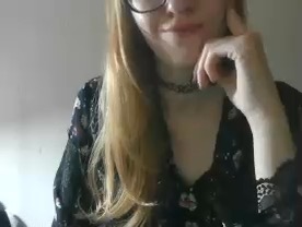 lady in black Live Video Chat