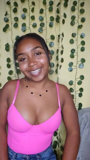 Miranda Live Video Chat