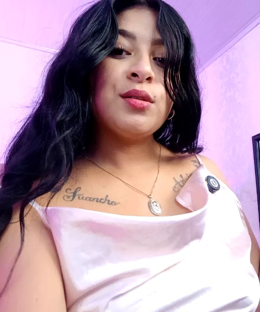ariana_foxx__