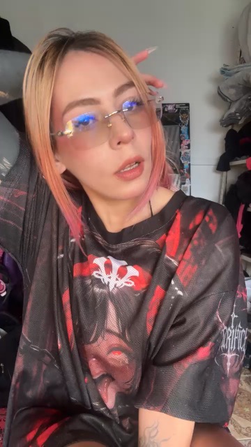 Naomi Live Video Chat