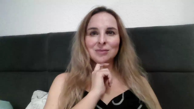 Lavina Live Video Chat
