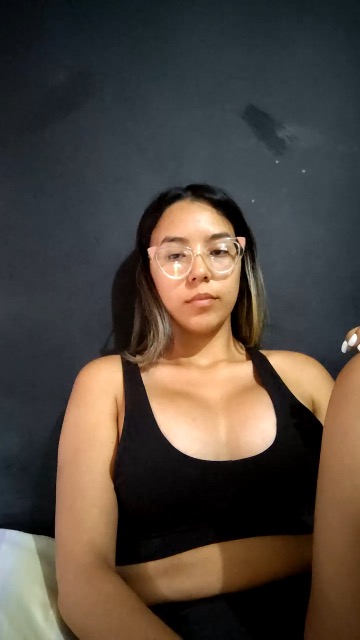 Aleja Live Video Chat